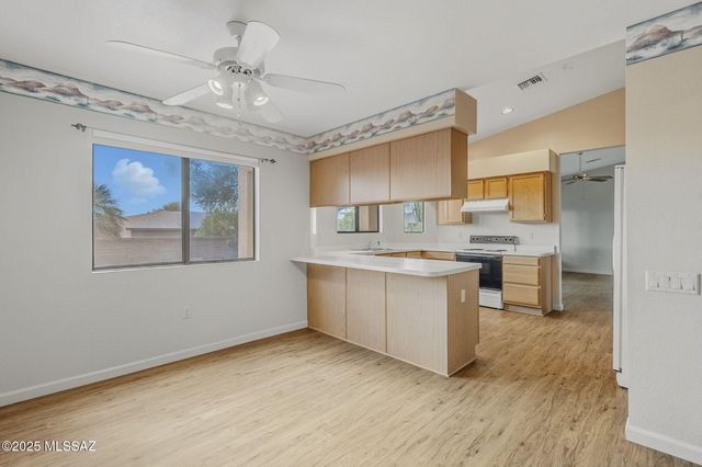 819 W Welcome Way, Green Valley, AZ 85614