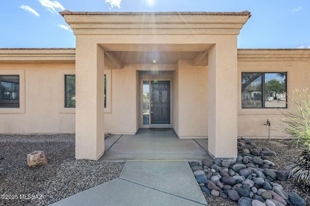 819 W Welcome Way, Green Valley, AZ 85614