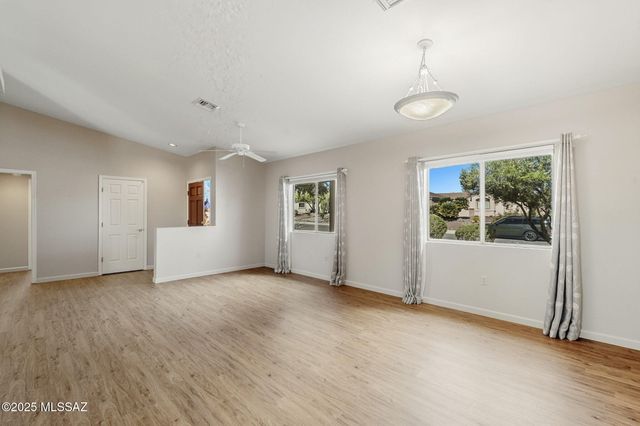 819 W Welcome Way, Green Valley, AZ 85614