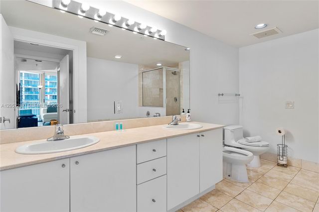 17375 Collins Ave 1108, Sunny Isles Beach, FL 33160