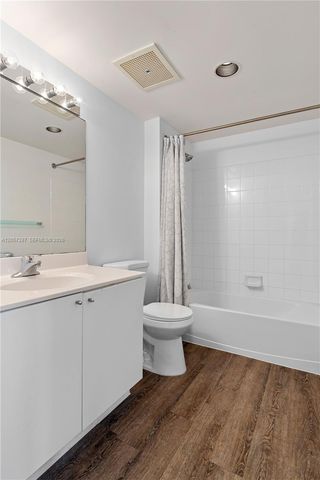 17375 Collins Ave 1108, Sunny Isles Beach, FL 33160