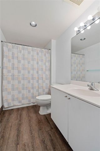 17375 Collins Ave 1108, Sunny Isles Beach, FL 33160