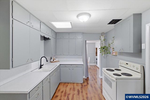 2355 Hyde St SE, Salem, OR 97301