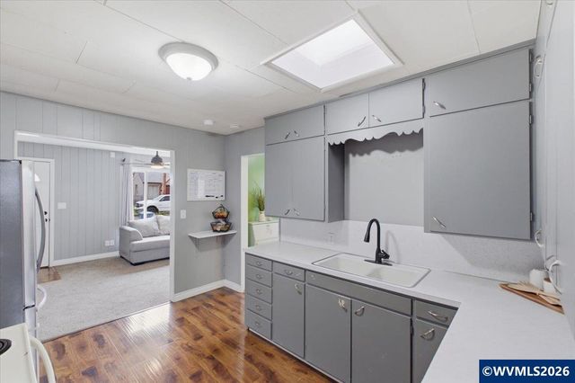 2355 Hyde St SE, Salem, OR 97301