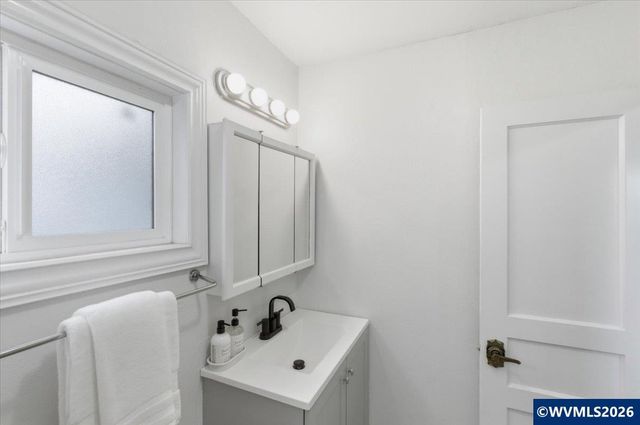 2355 Hyde St SE, Salem, OR 97301