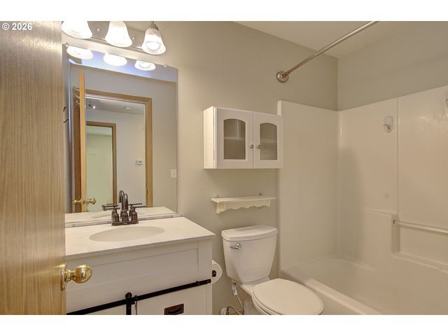 402 Se 5TH Cir, Battle Ground, WA 98604