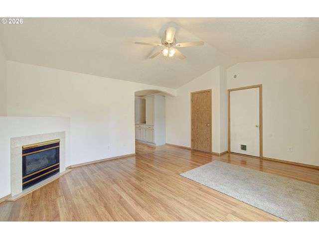402 Se 5TH Cir, Battle Ground, WA 98604