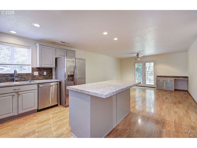 402 Se 5TH Cir, Battle Ground, WA 98604