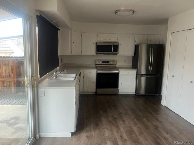2905 S Vaughn Way, Aurora, CO 80014