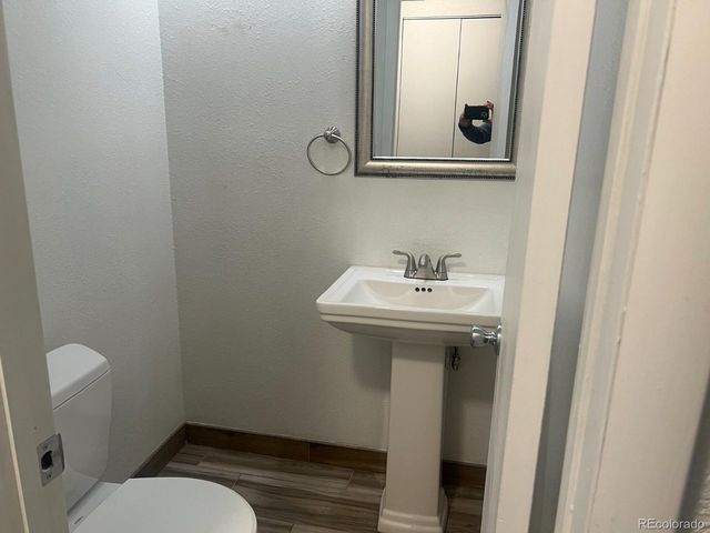 2905 S Vaughn Way, Aurora, CO 80014