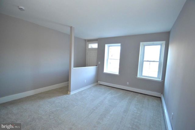 350 E BROAD, Burlington, NJ 08016