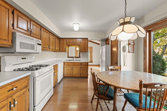 3068 Hickory Road, Homewood, IL 60430