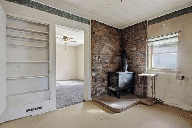 1127 E Madison Street, Eau Claire, WI 54703