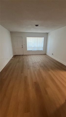4177 NW 52nd Ave, Lauderdale Lakes, FL 33319