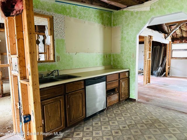 30 Rose Street, Niverville, NY 12130