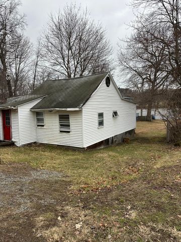 30 Rose Street, Niverville, NY 12130