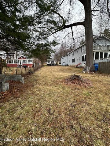 30 Rose Street, Niverville, NY 12130