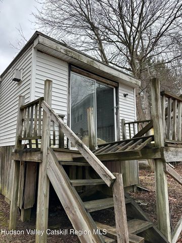 30 Rose Street, Niverville, NY 12130