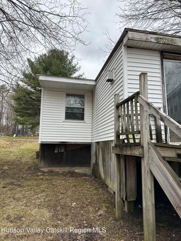 30 Rose Street, Niverville, NY 12130