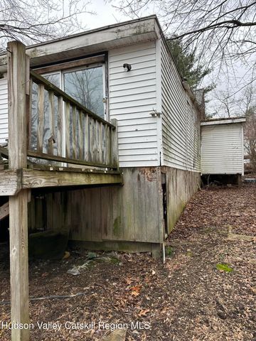 30 Rose Street, Niverville, NY 12130