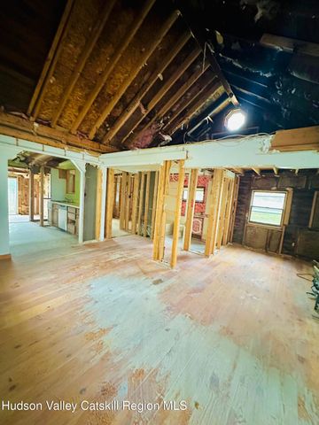 30 Rose Street, Niverville, NY 12130