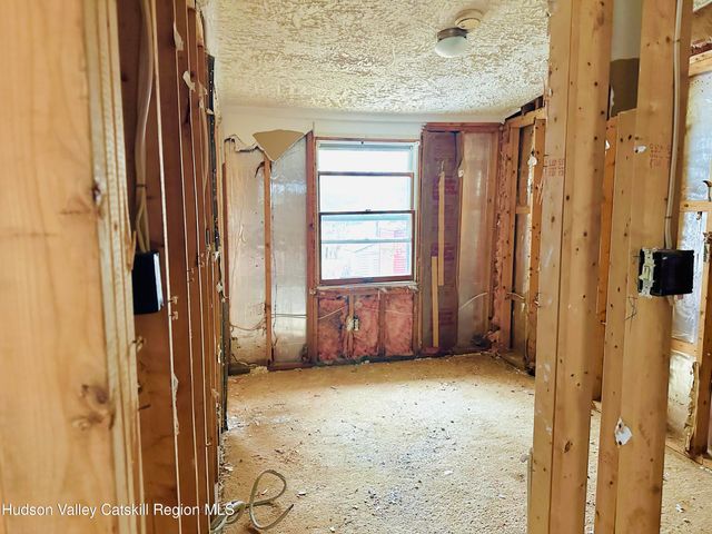 30 Rose Street, Niverville, NY 12130