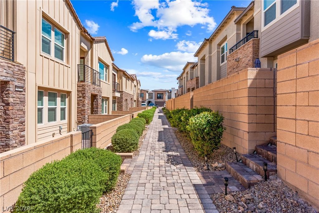 3286 Vasco Falls Avenue, Henderson, NV 89044 — exterior