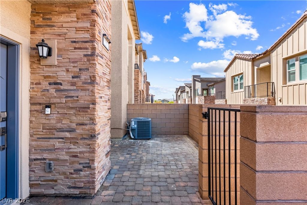 3286 Vasco Falls Avenue, Henderson, NV 89044 — photo 4