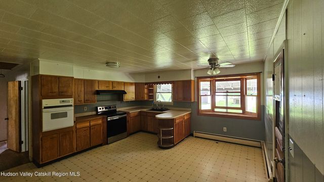 183 South Street, Windham, NY 12496