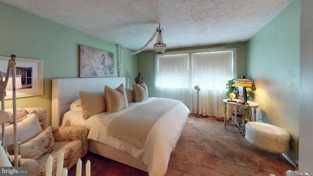 17415 FOUNDERS MILL DR, Rockville, MD 20855