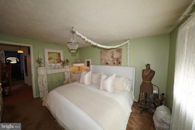 17415 FOUNDERS MILL DR, Rockville, MD 20855