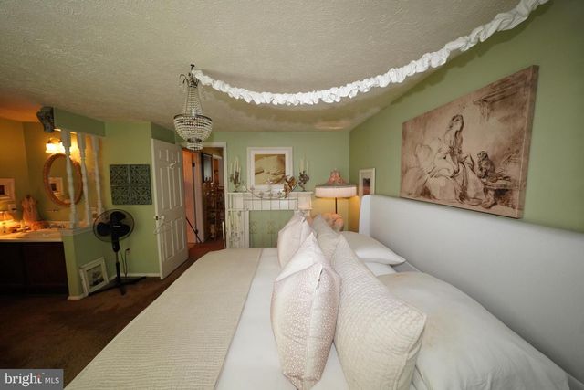 17415 FOUNDERS MILL DR, Rockville, MD 20855