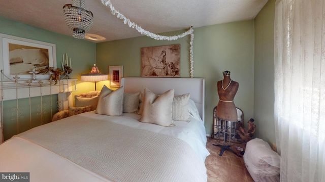 17415 FOUNDERS MILL DR, Rockville, MD 20855