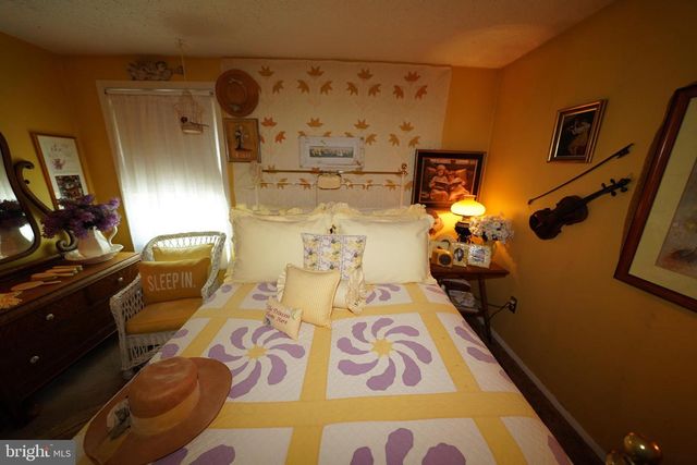 17415 FOUNDERS MILL DR, Rockville, MD 20855