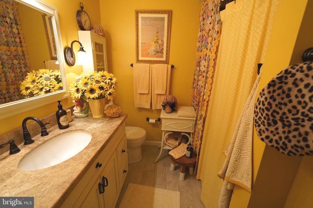 17415 FOUNDERS MILL DR, Rockville, MD 20855