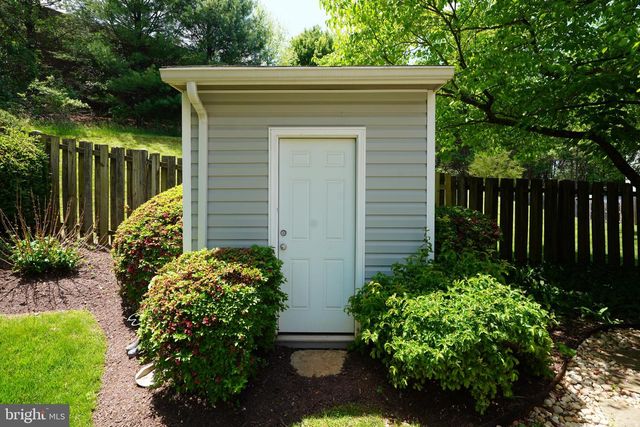 17415 FOUNDERS MILL DR, Rockville, MD 20855