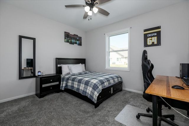 1613 McKay Drive, Knoxville, IA 50138