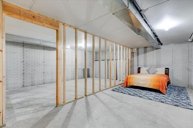 1613 McKay Drive, Knoxville, IA 50138