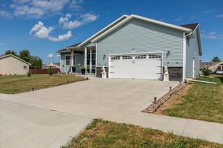 1613 McKay Drive, Knoxville, IA 50138