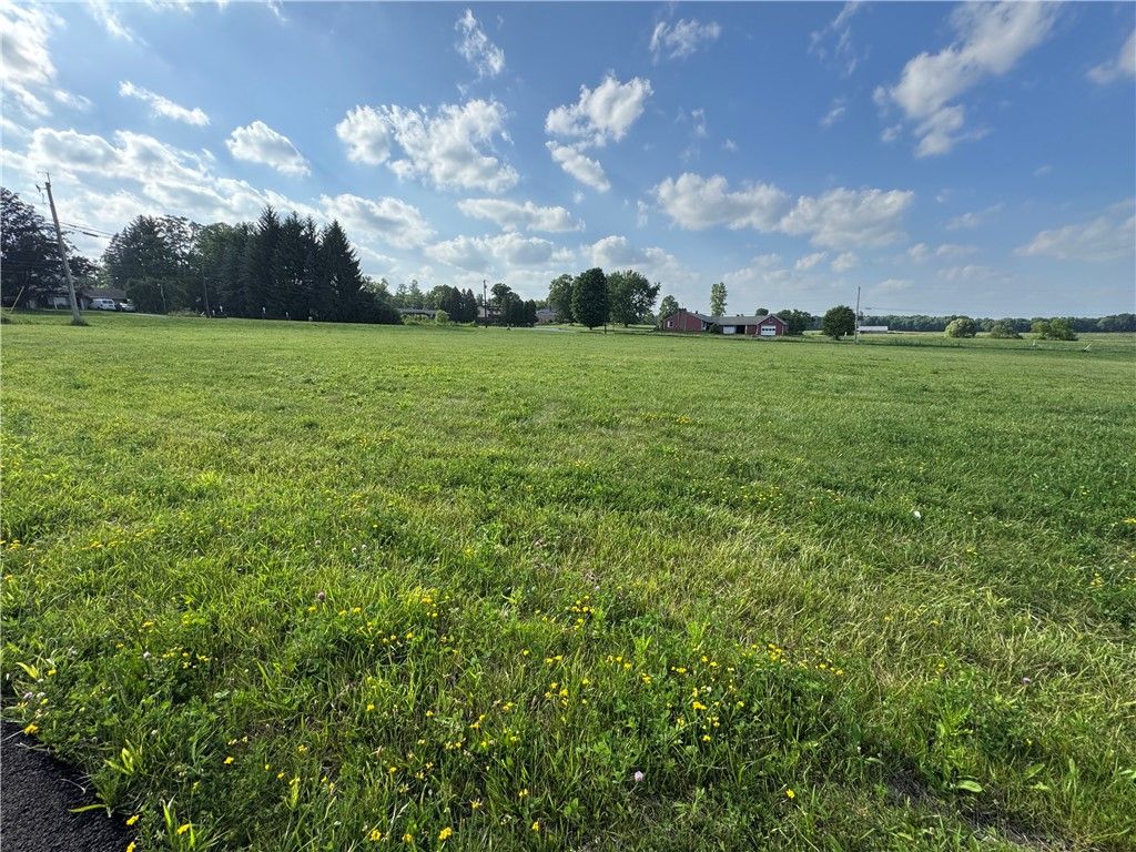 Lot 1 Tradewind Rd, North Beaver Twp, PA 16102