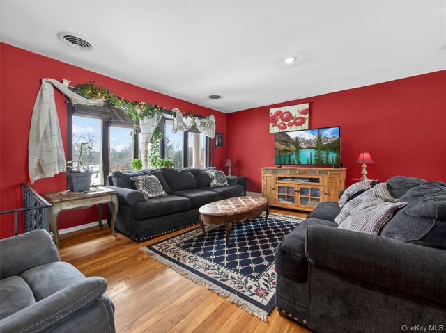 54 Blauvelt Road, Blauvelt, NY 10913