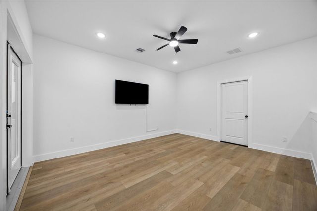 118 Velasco Street, Houston, TX 77003