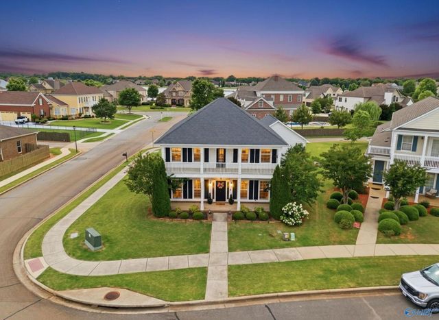 52 Atherton Circle SW, Huntsville, AL 35824