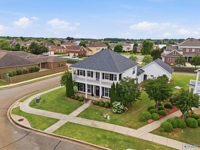 52 Atherton Circle SW, Huntsville, AL 35824