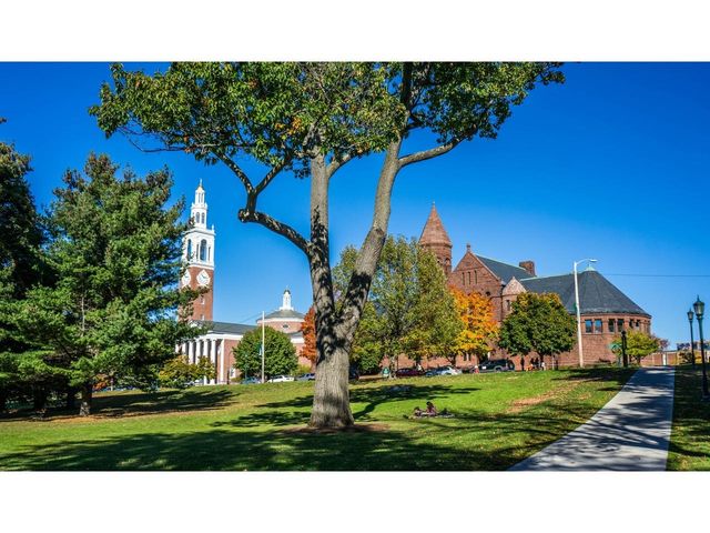 384 North Street, Burlington, VT 05401