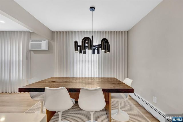 35 Riverview Court 35, Secaucus, NJ 07094