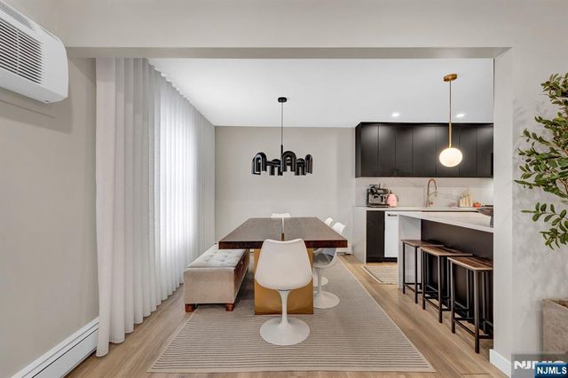 35 Riverview Court 35, Secaucus, NJ 07094