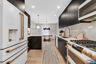 35 Riverview Court 35, Secaucus, NJ 07094