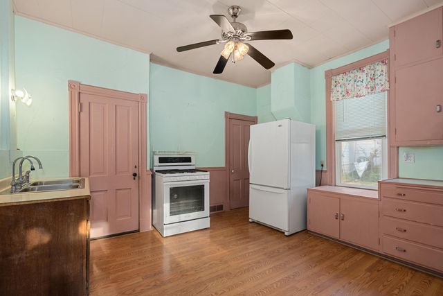 922 Beech Street, Saint Paul, MN 55106