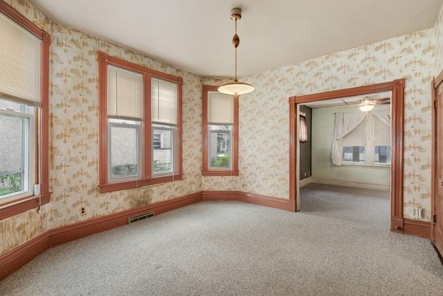 922 Beech Street, Saint Paul, MN 55106